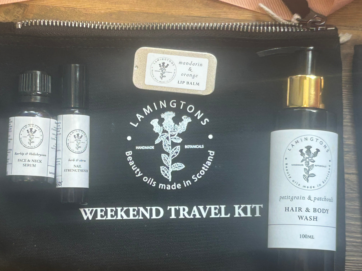 Weekend travel kit (including travel bag)